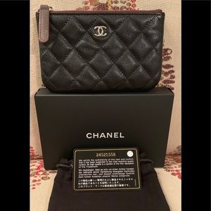 (SOLD) Auth Chanel Quilted Small Caviar O Case